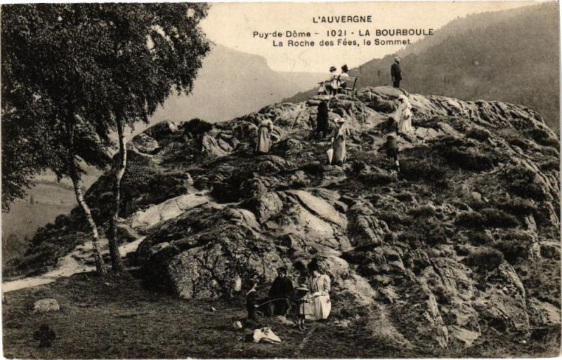 Carte postale ancienne La Bourboule-La Roche des Fées le Sommet à La Bourboule