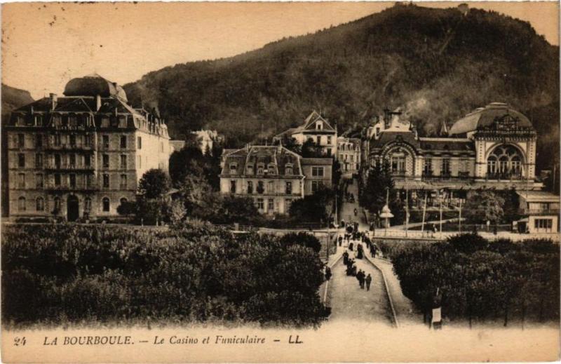 Carte postale ancienne La Bourboule - Le Casino et le Funiculaire à La Bourboule