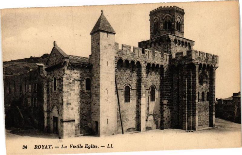 Carte postale ancienne Royat - La Vieille Eglise à Royat