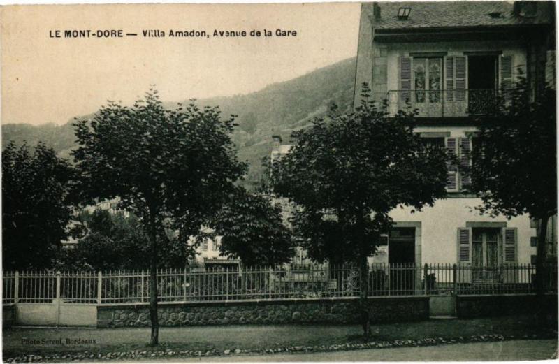 Carte postale ancienne Le Mont-Dore - Villa Amadon Avenue de la Gare à Mont-Dore