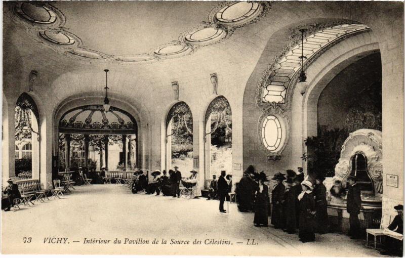 Carte postale ancienne Vichy Intérieur du Pavillon de la Source des Célestins à Vichy