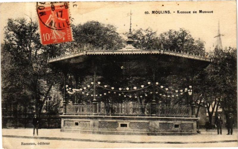 Carte postale ancienne Moulins - Kiosque de Musique à Moulins