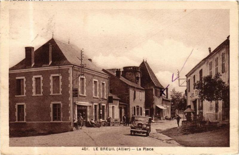 Carte postale ancienne Le Breuil-La Place au Breuil
