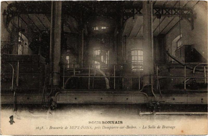 Carte postale ancienne Brasserie de Sept-Fons prés Dompierre-Sur-Besbre - La Salle à Dompierre-sur-Besbre