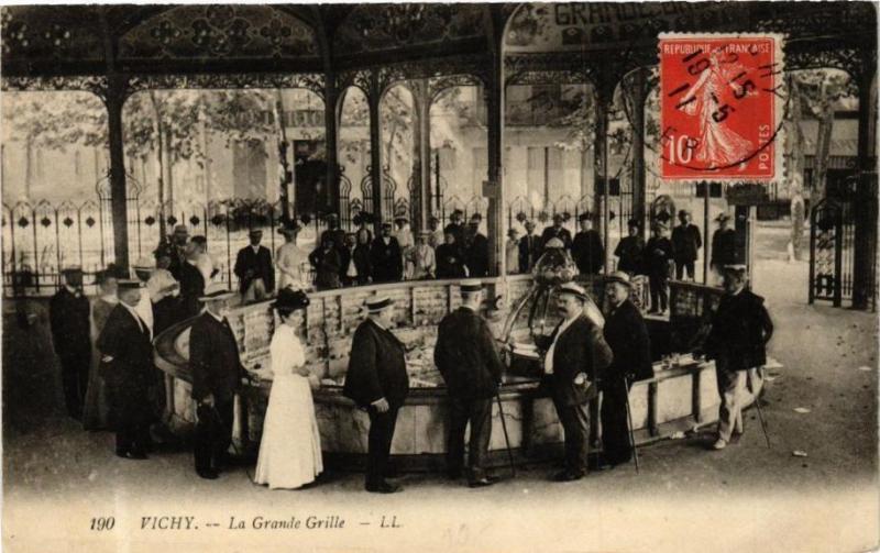 Carte postale ancienne Vichy La Grande Grille à Vichy