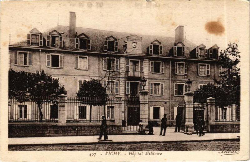 Carte postale ancienne Vichy - Hopital Militaire à Vichy