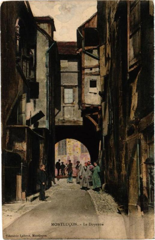 Carte postale ancienne Montlucon - Le Doyenné à Montluçon