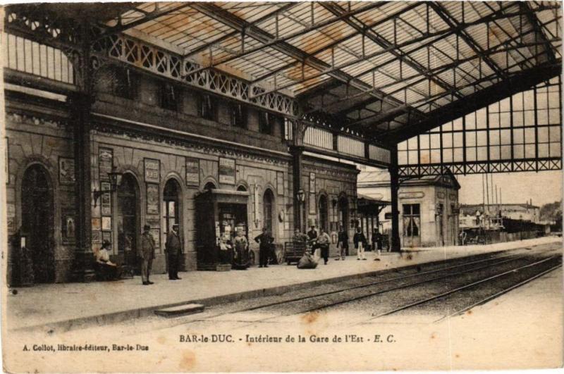 Carte postale ancienne Bar le Duc-Intérieur de la Gare de l'Est à Bar-le-Duc