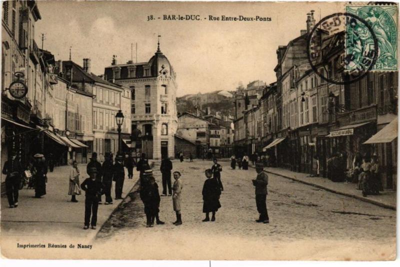 Carte postale ancienne Bar le Duc-Rue Entre Deux Ponts à Bar-le-Duc