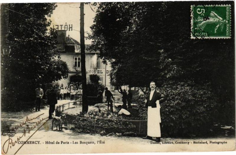 Carte postale ancienne Commercy-Hótel de Paris-Les Bosquets l'Eté à Commercy