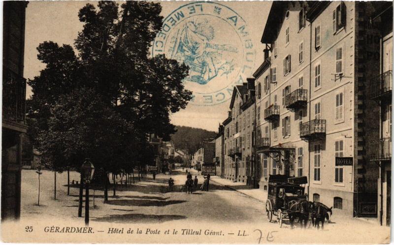 Carte postale ancienne Gerardmer - Hotel de la Poste et le Tilleul Géant à Gérardmer