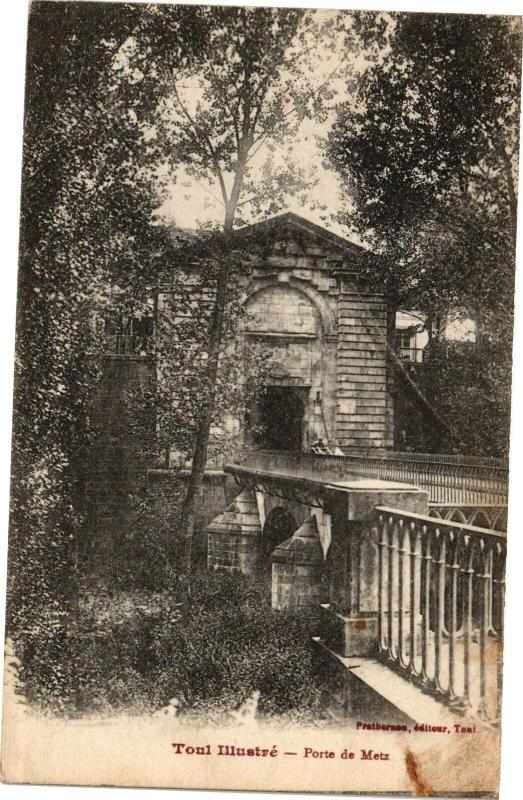 Carte postale ancienne Toul-Porte de Metz