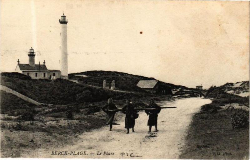 Carte postale ancienne Berck-Plage - Le Phare à Berck