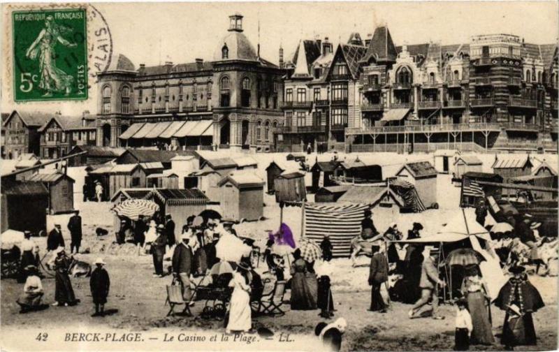 Carte postale ancienne Berck-Plage - Le Casino et la Plage à Berck