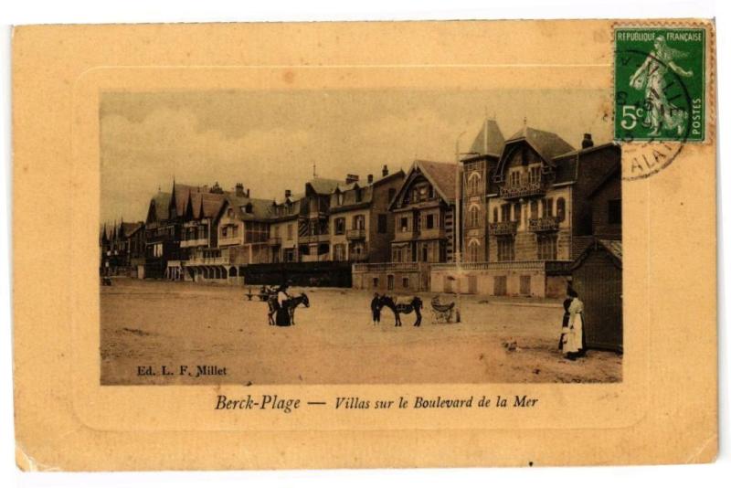 Carte postale ancienne Berck-Plage - Villas sur le boulevard de la mer à Berck