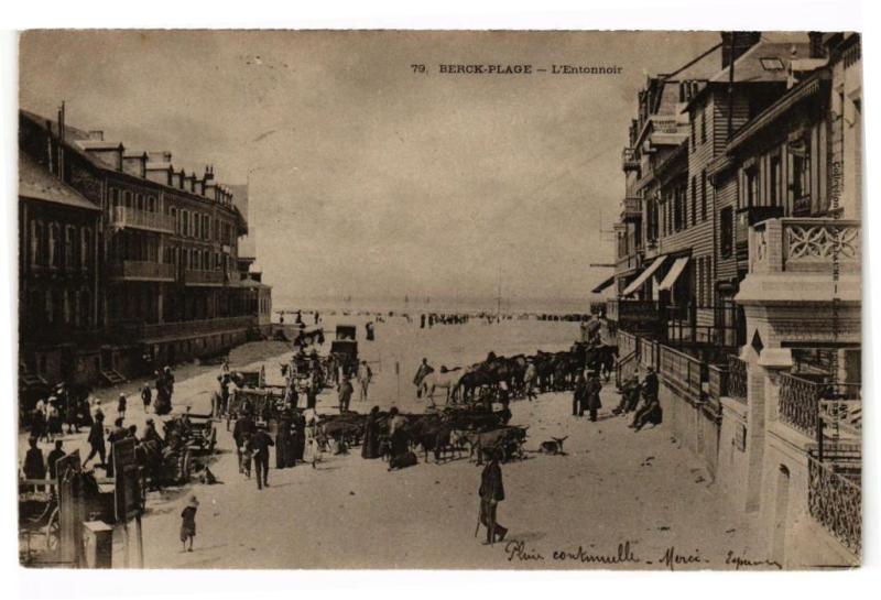 Carte postale ancienne Berck-Plage - L'entonnoir à Berck