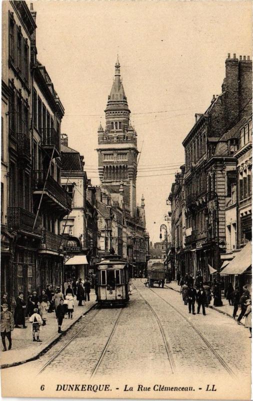 Carte postale ancienne Dunkerque - La Rue Clemenceau à Dunkerque