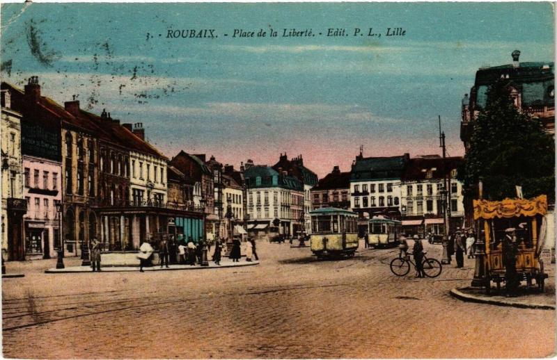 Carte postale ancienne Roubaix - Place de la Liberte à Roubaix