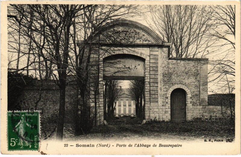 Carte postale ancienne Somain - Porte de l'Abbaye de Beaurepaire à Somain
