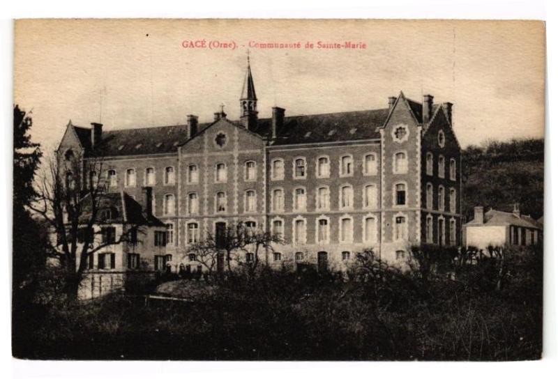 Carte postale ancienne Gace - Communauté de Sainte-Marie à Gacé