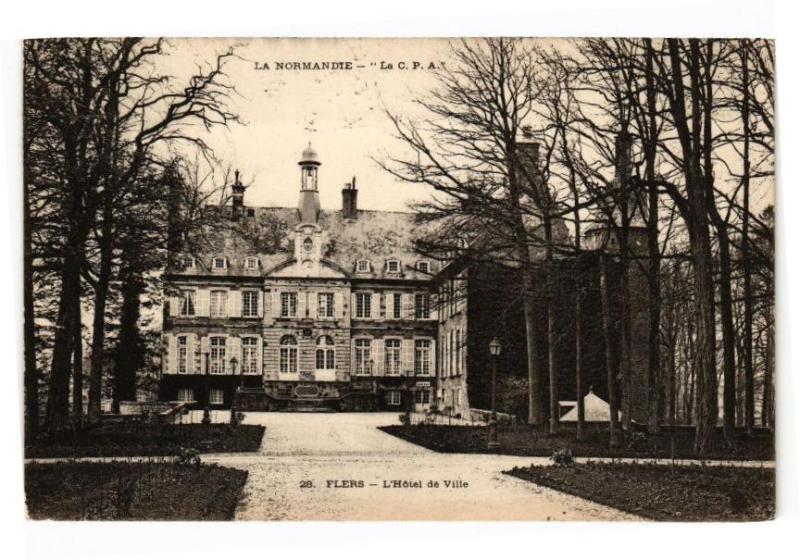 Carte postale ancienne Flers .- L'hotel de ville à Flers