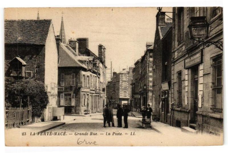 Carte postale ancienne La Ferte Mace - Grande rue - La poste à La Ferté Macé