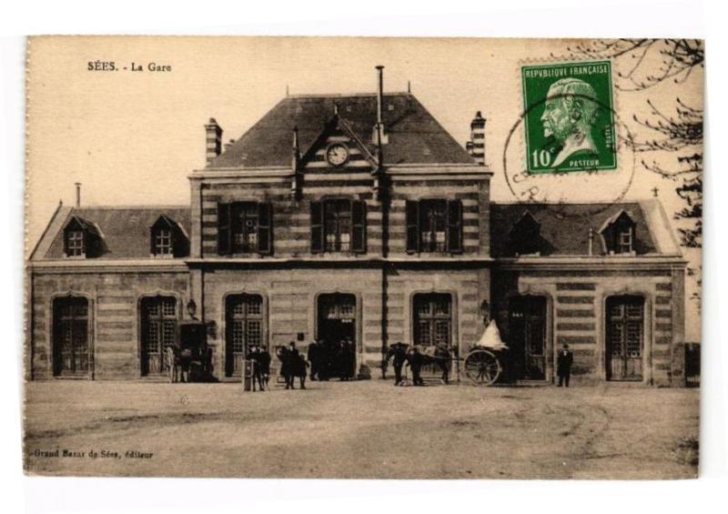 Carte postale ancienne Sees - La Gare à Sées
