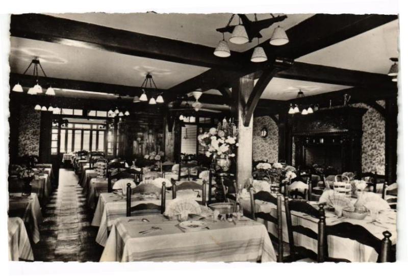 Carte postale ancienne Tesse-la-Madeleine - Hotel de tesse