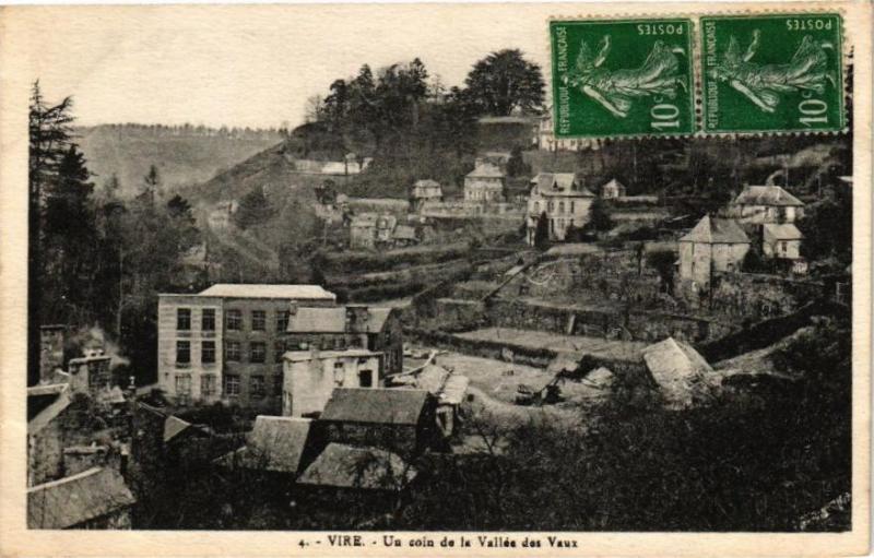 Carte postale ancienne Vire - Un coin de la Vallée des Vaux