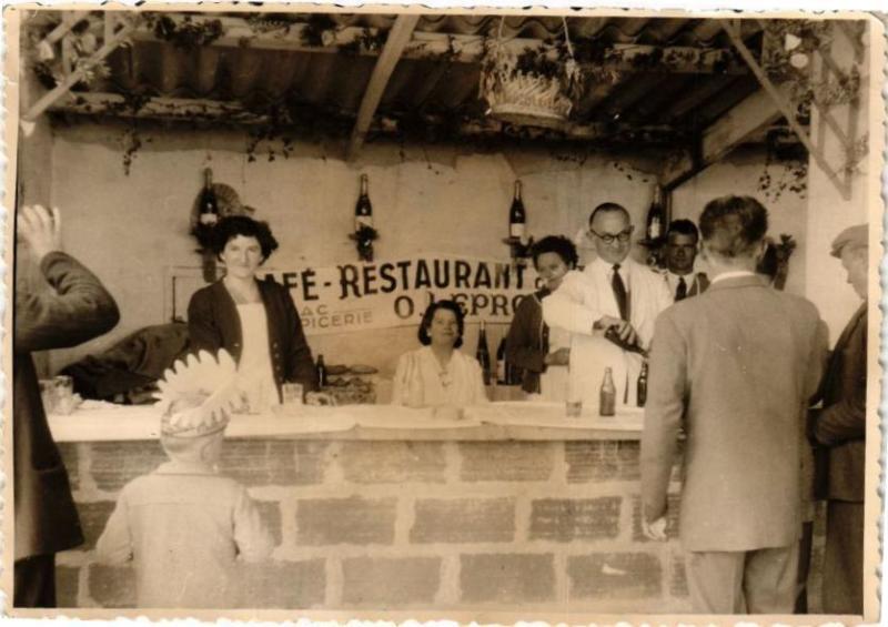 Carte postale ancienne Carentan - Pour Café restaurant d'Oleproen