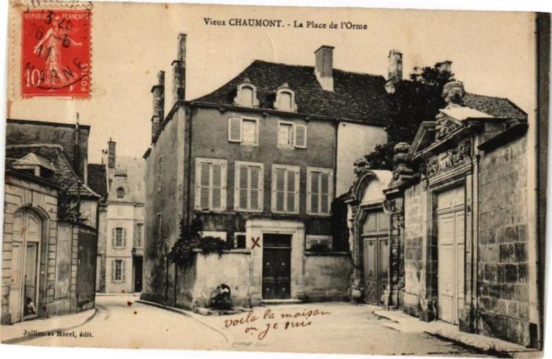 Carte postale ancienne Vieux Chaumont - La Place de l'Orme