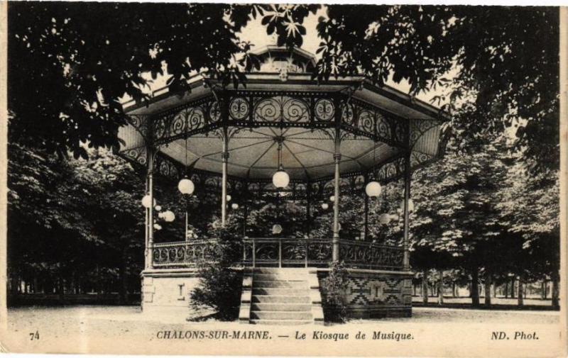Carte postale ancienne Chalons-sur-Marne - Le Kiosque de Musique