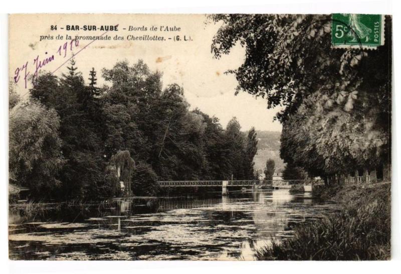 Carte postale ancienne Bar-sur-Aube - Bords de laube à Bar-sur-Aube