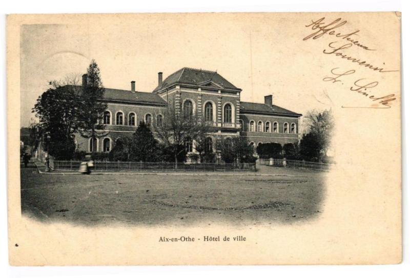 Carte postale ancienne Aix-en-Othe - Hotel de ville
