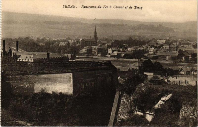 Carte postale ancienne Sedan - Panorama du Fer a Cheval et de Torcy à Sedan