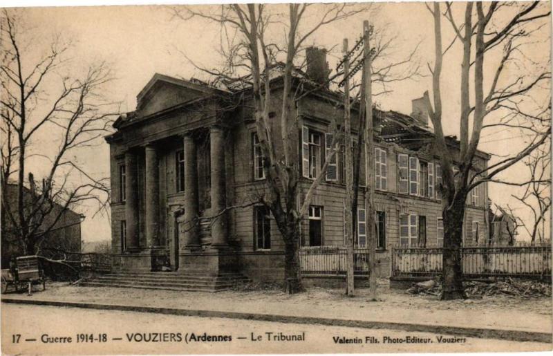 Carte postale ancienne Vouziers - Le Trbunal à Vouziers