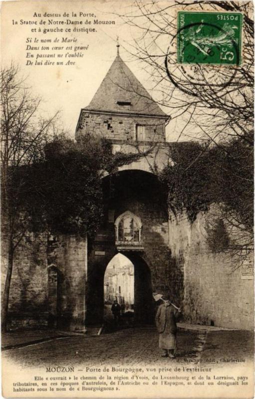 Carte postale ancienne Mouzon - Porte de Bourgogne,vue prise de l'extérieur à Mouzon
