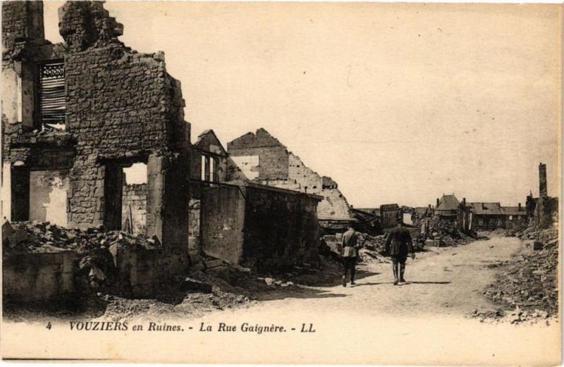 Carte postale ancienne Vouziers en Ruines - La Rue Gaignére à Vouziers