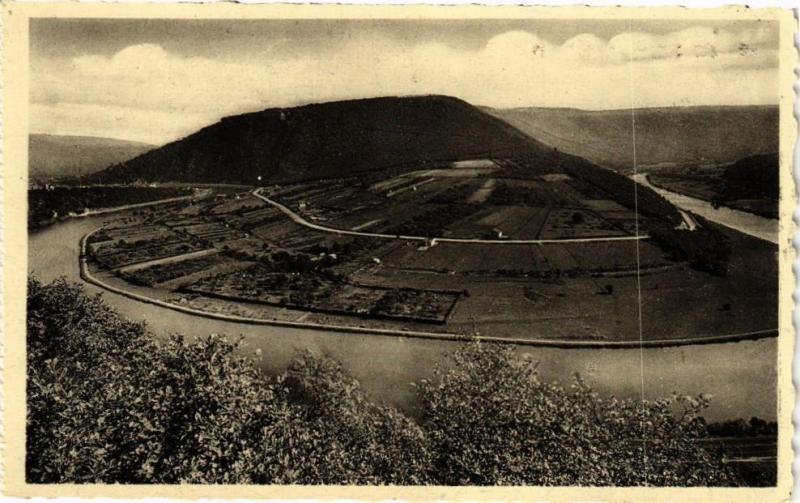 Carte postale ancienne Revin - Le Mont Malgrétout et la Route des Dames de Meuse à Revin