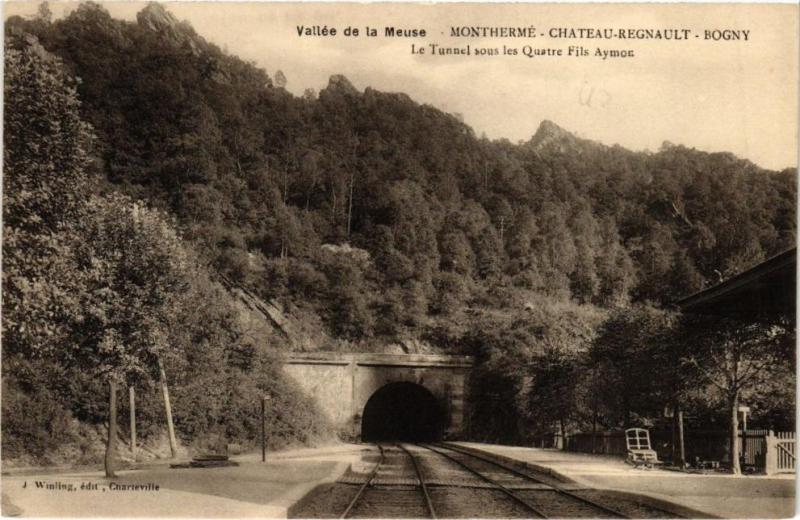 Carte postale ancienne Montherme-Chateau-Regnault-Bogny - Le Tunnel sous les Quatre Fils .(224829)