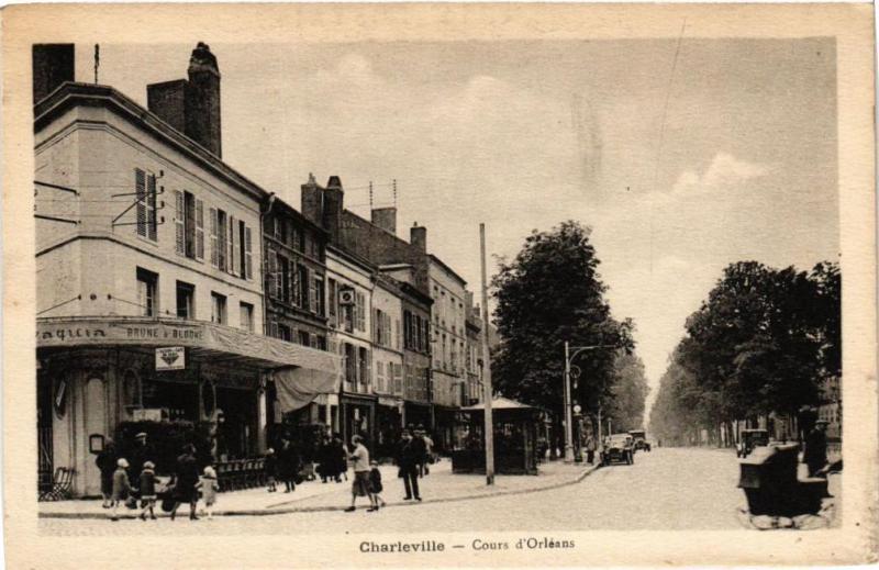 Carte postale ancienne Charleville - Cours d'Orléans