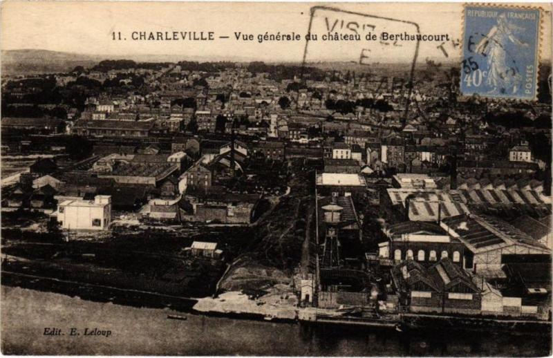 Carte postale ancienne Charleville Vue générale du Chateau de Berthaucourt