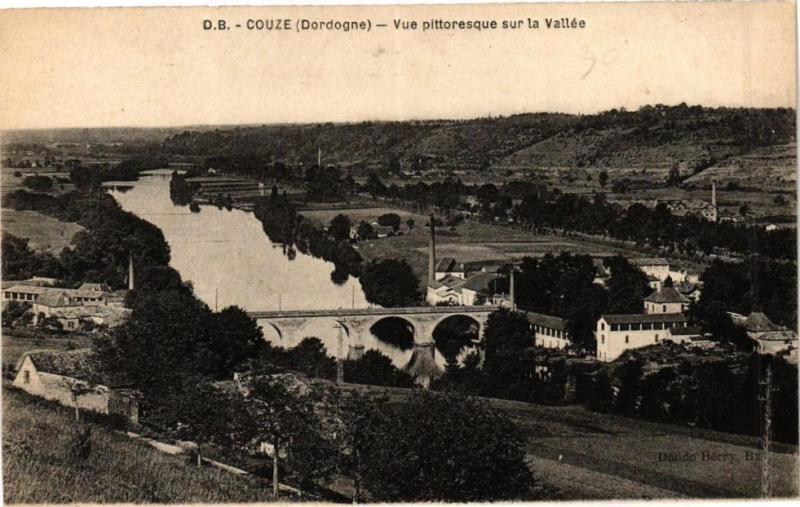 Carte postale ancienne Couze-Vue pittoresque sur la Vallée
