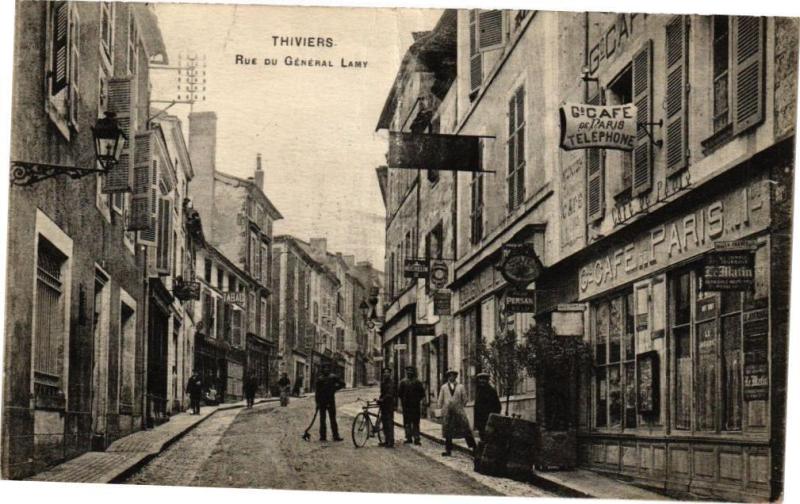 Carte postale ancienne Thiviers-Rue du Général Lamy à Thiviers