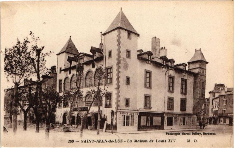 Carte postale ancienne Saint-Jean-de-Luz - La Maison de Louis Xiv à Saint-Jean-de-Luz