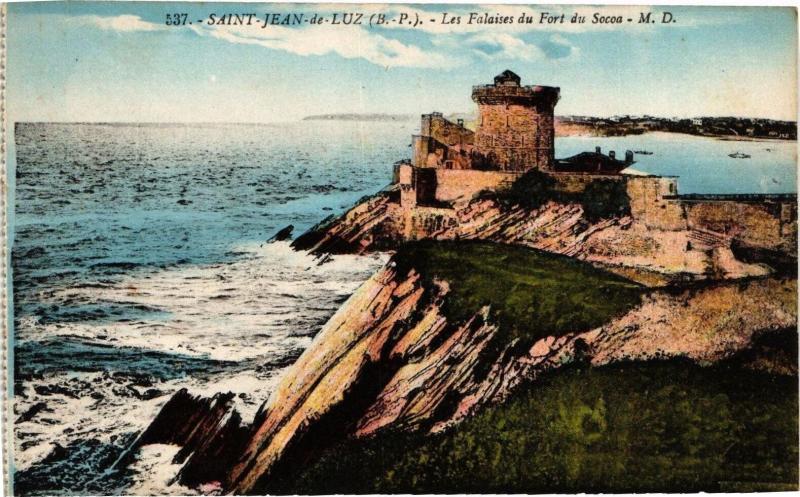 Carte postale ancienne Saint-Jean-de-Luz - Les FALAISEs du Fort du Socoa à Saint-Jean-de-Luz