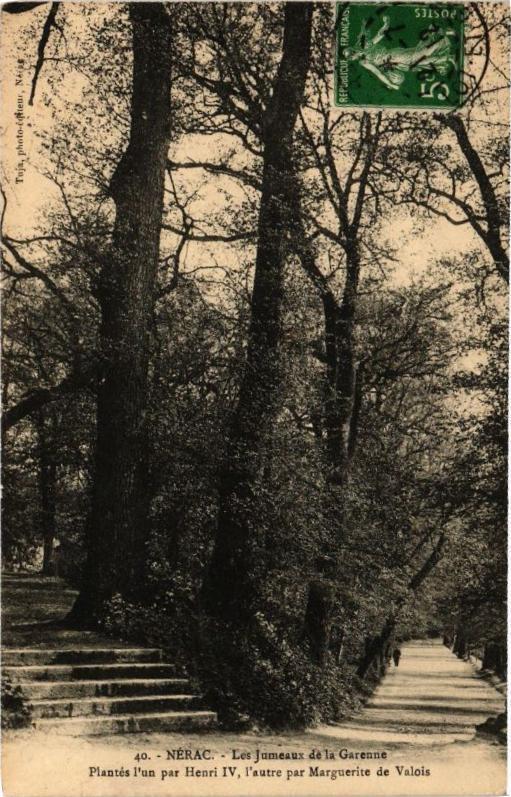 Carte postale ancienne Nerac-Les Jumeaux de la Garenne