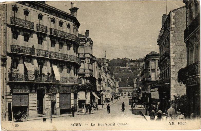 Carte postale ancienne Agen - Le Boulevard Carnot à Agen