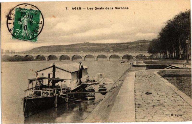 Carte postale ancienne Agen - Les Quals de la Garonne à Agen