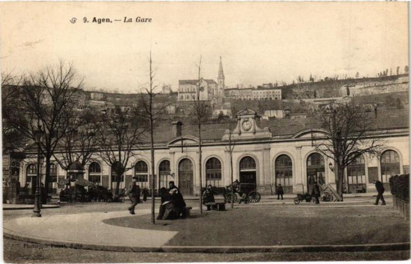 Carte postale ancienne Agen - La Gare à Agen